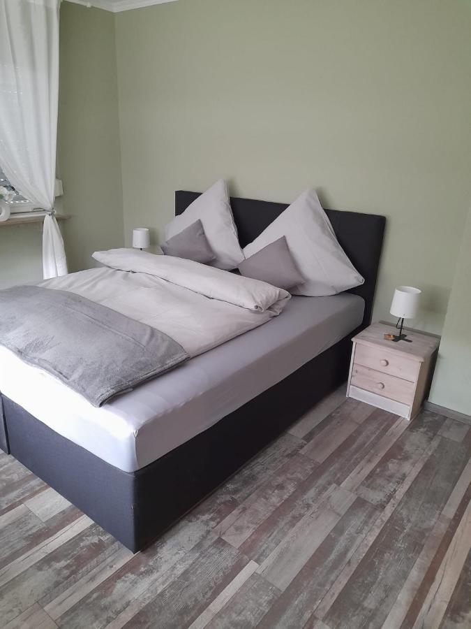 Ferienwohnung Pickel Kottenheim Esterno foto